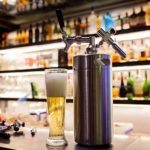 TMCRAFT 128oz Mini Keg Growler, Pressurized Stainless Steel Home Keg Kit System with Updated Co2 Regulator Keeps Fresh and Carbonation for Homebrew, Craft and Draft Beer