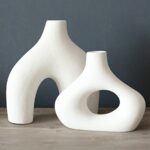 Carrot’s Den Donut Vase, Set of 2 – Minimalist Nordic Style, White Ceramic Hollow Donut Vase Decor | Table Centerpiece, Boho, Wedding, Living Room, Bookshelf, Office, Modern Home Decor (Warm White)