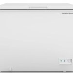 Hamilton Beach HBFRF700-WHITE-COM, Chest Deep Freezer, 7 Cu. Ft. Capacity, Adjustable Thermostat-Removable Vinyl Coated Wire Basket-Easy Defrost Drain, White