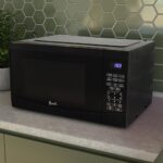 Avanti MT09V1B Microwave Oven 900-Watts Compact with 10 Power Levels and 6 Pre Cooking Settings, Speed Defrost, Electronic Control Panel and Glass Turntable, 0.9-Cu.Ft, Black